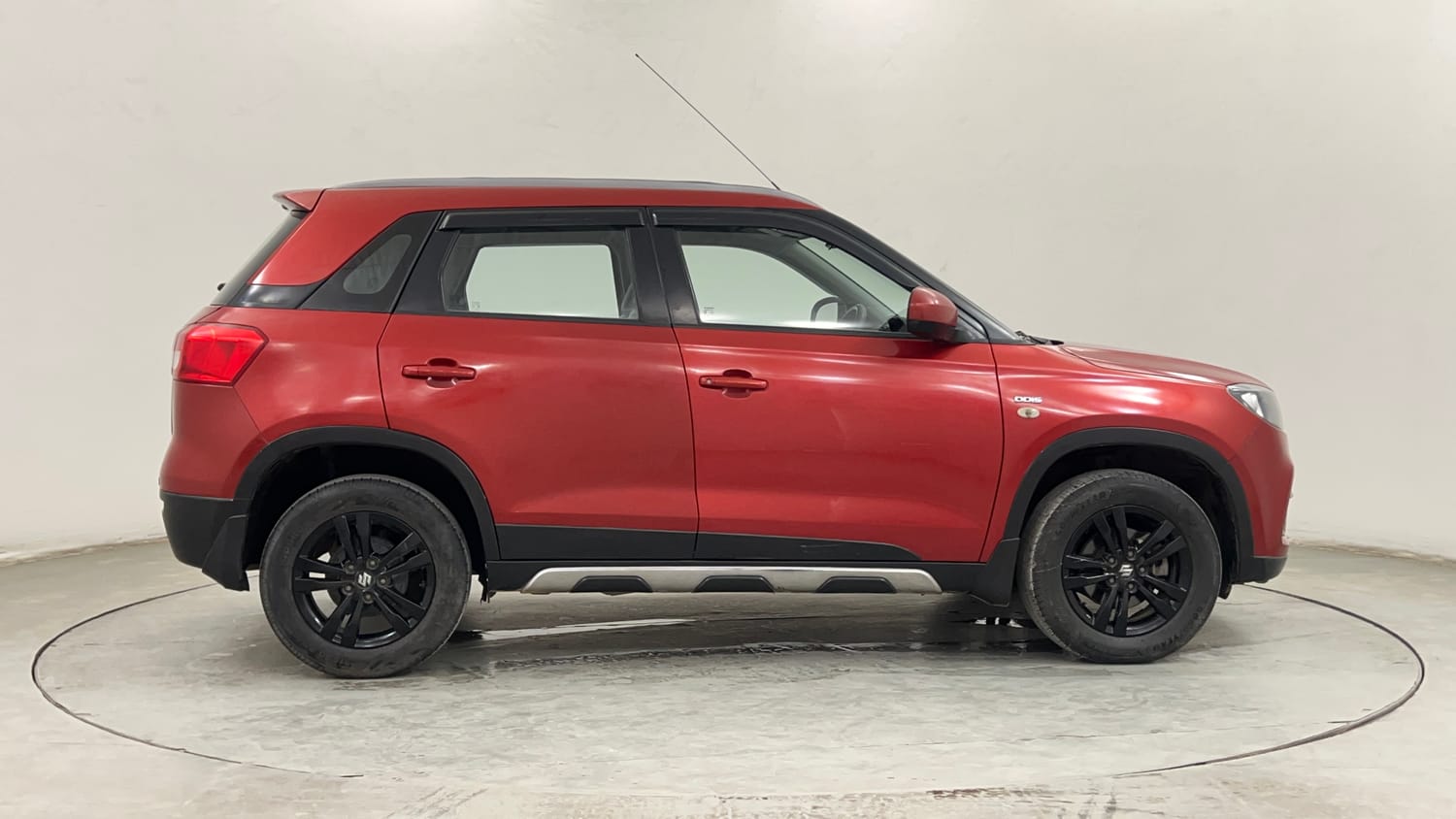 Used 2018 Maruti Suzuki Vitara Brezza [2016-2020] ZDi Diesel Manual exterior RIGHT SIDE VIEW