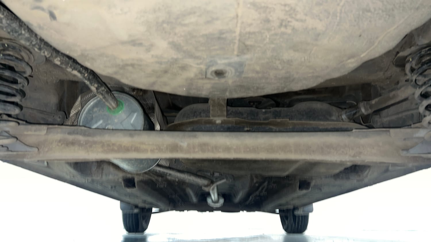 Used 2021 Renault Kwid CLIMBER 1.0 AMT Opt Petrol Automatic extra REAR UNDERBODY VIEW (TAKEN FROM REAR)