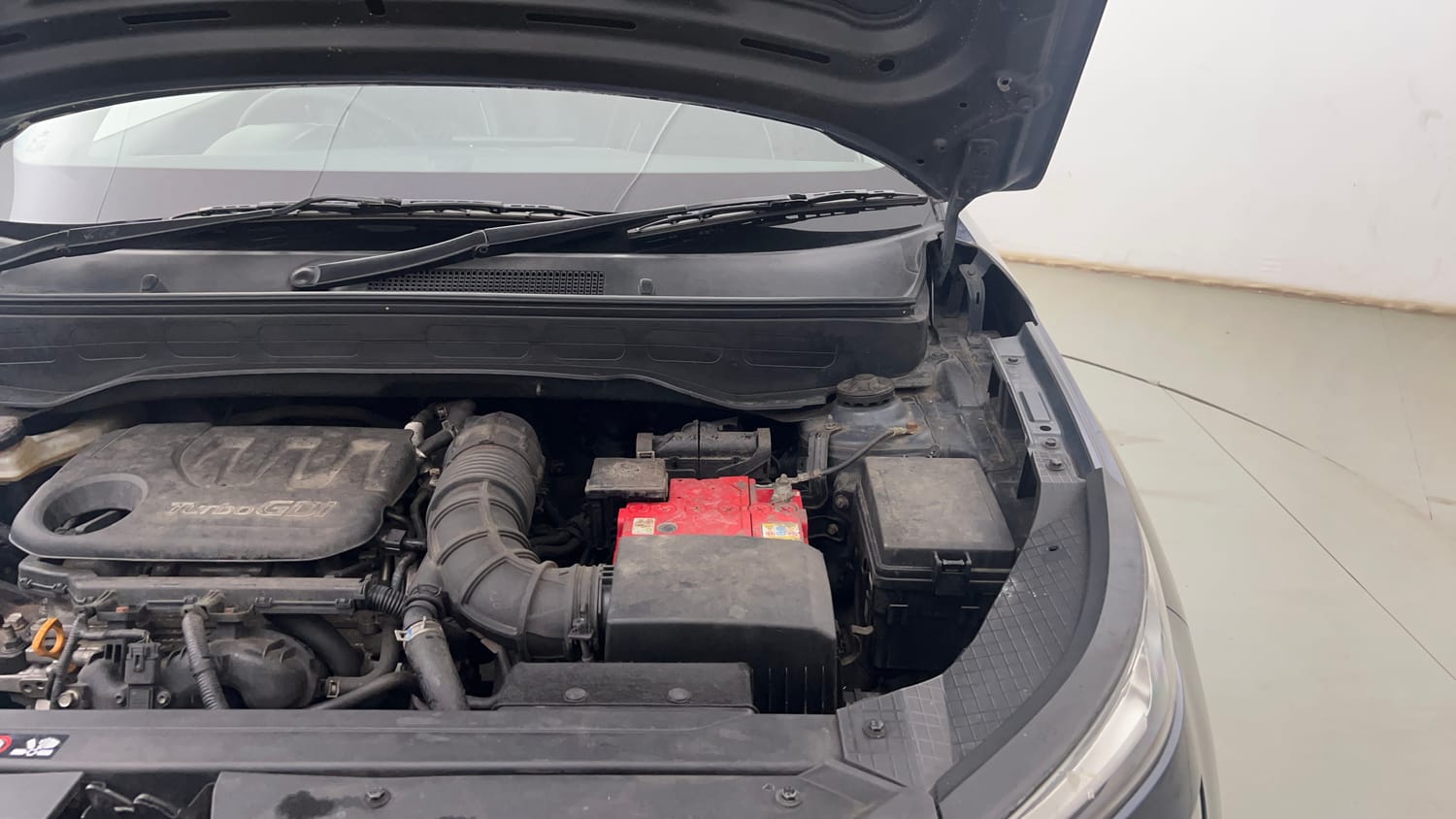 Used 2019 Hyundai Venue SX Plus 1.0 Turbo DCT Petrol Automatic engine ENGINE LEFT SIDE HINGE & APRON VIEW