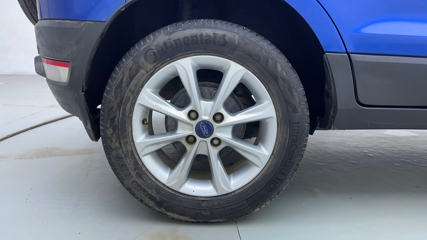 Used 2018 Ford EcoSport Titanium 1.5L Ti-VCT Petrol Manual tyres RIGHT REAR TYRE RIM VIEW