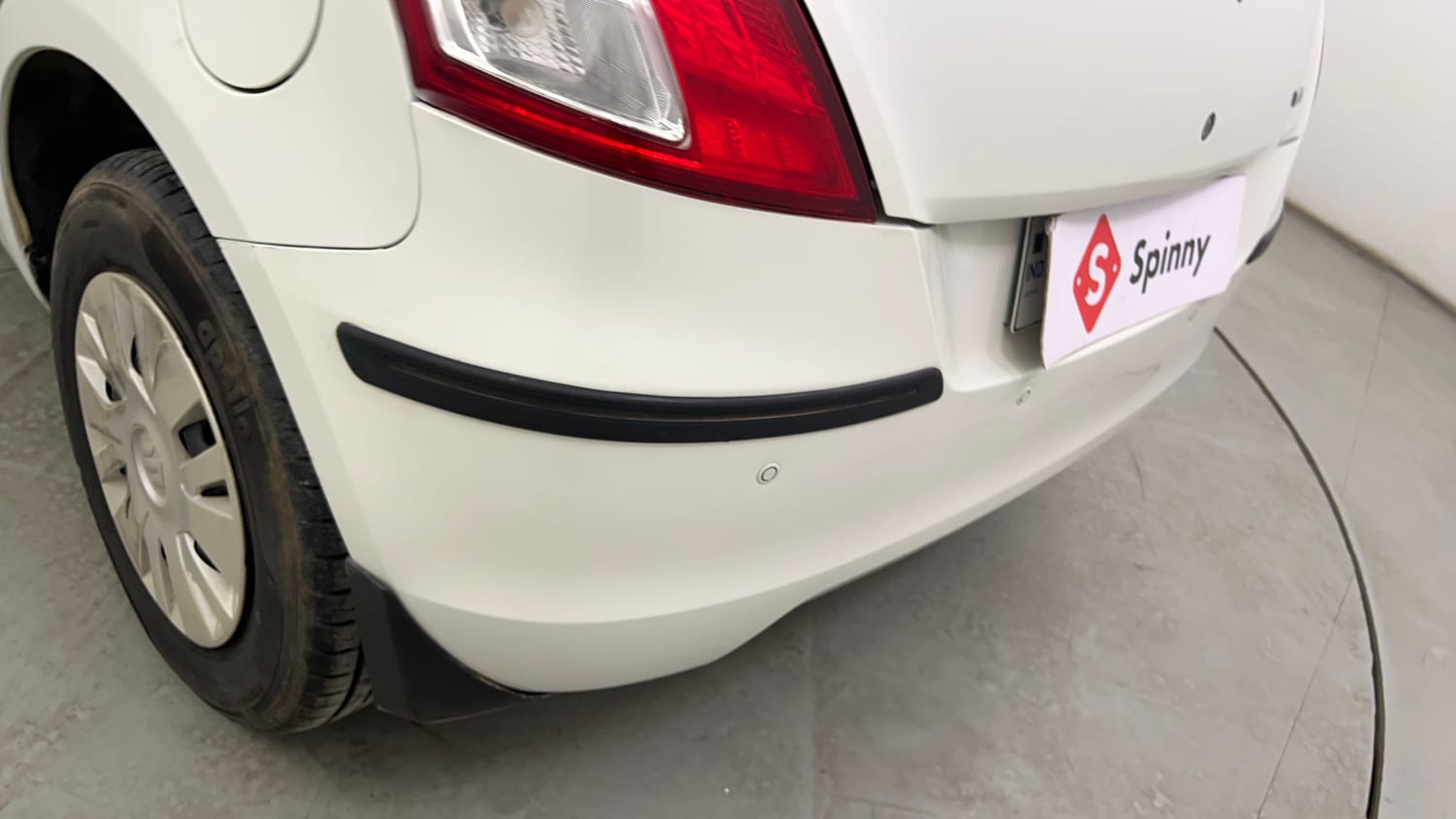 Used 2013 Maruti Suzuki Swift VXi Petrol Manual dents MINOR SCRATCH