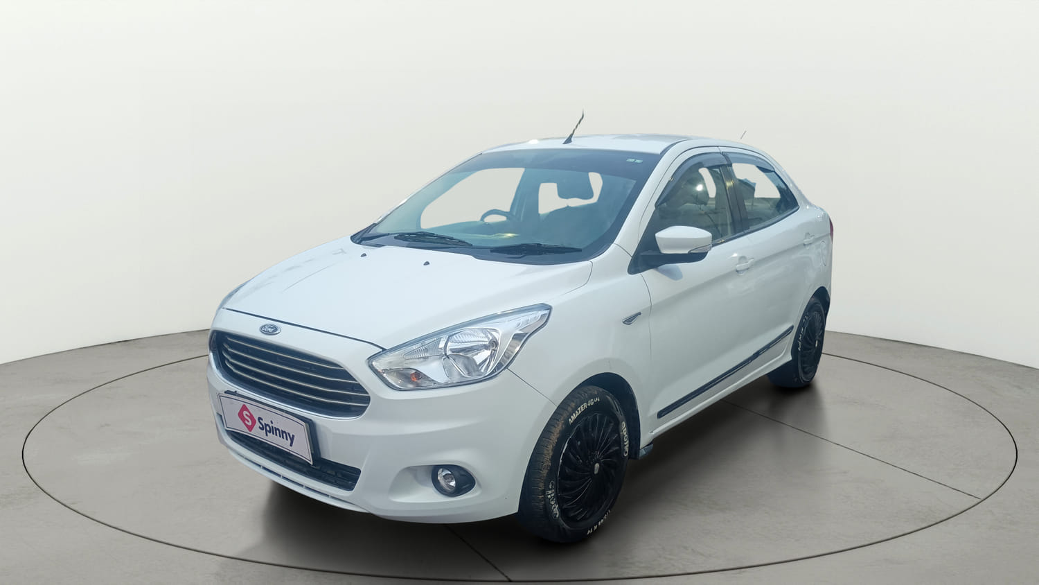Used 2016 Ford Figo Aspire Trend 1.5 TDCi Diesel Manual exterior LEFT FRONT CORNER VIEW