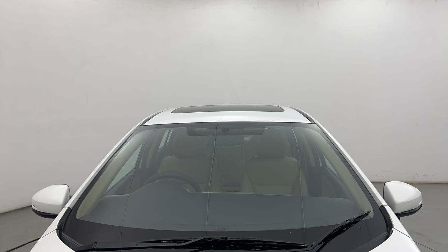 Used 2016 Honda City VX (O) MT BL Petrol Manual exterior FRONT WINDSHIELD VIEW