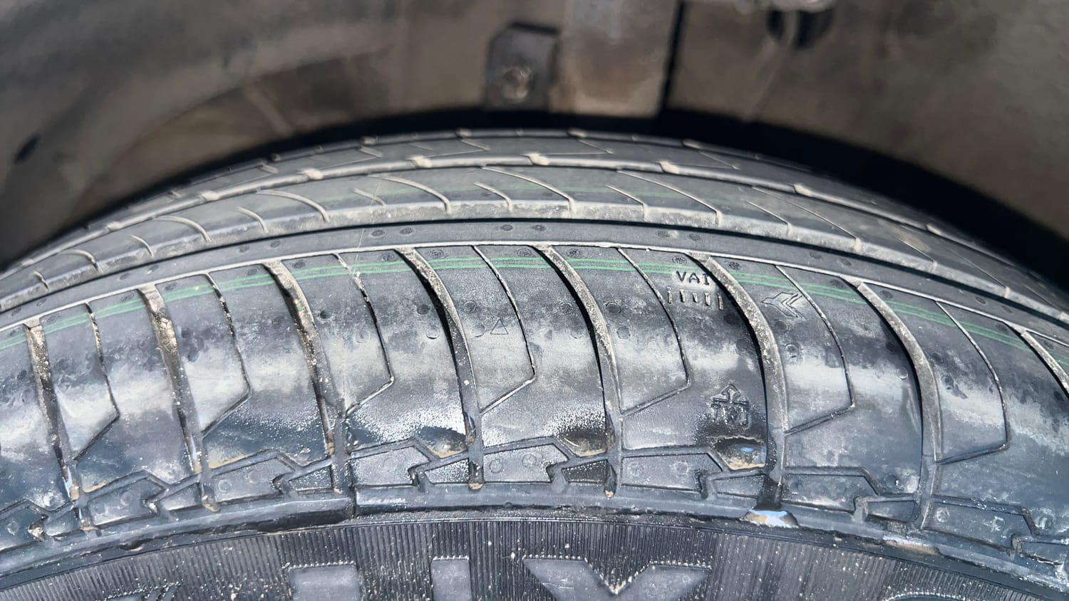 Used 2017 Maruti Suzuki Dzire VXi AMT Petrol Automatic tyres LEFT FRONT TYRE TREAD VIEW
