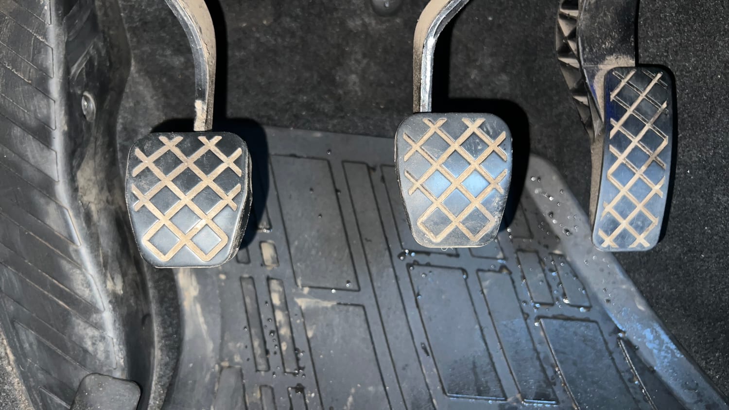 Used 2022 Skoda Slavia Style 1.0L TSI MT Petrol Manual interior PEDALS VIEW