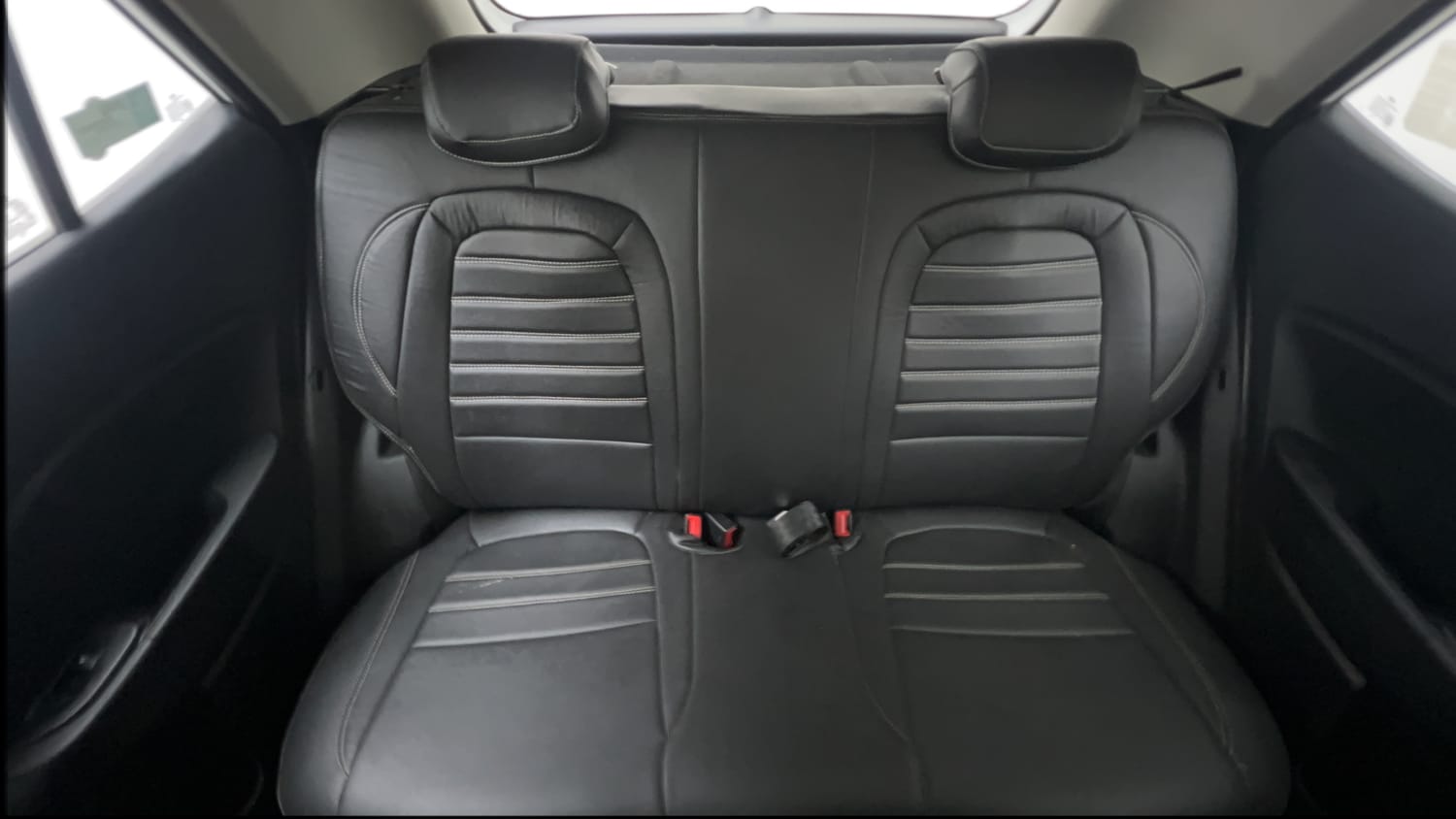 Used 2020 hyundai Venue SX 1.0 Turbo Petrol Petrol Manual interior REAR SEAT CONDITION VIEW