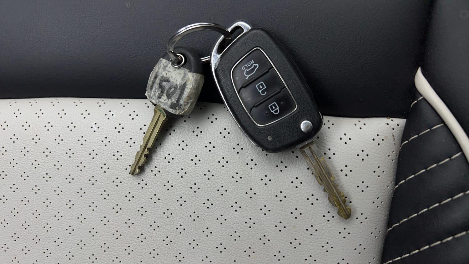 Used 2019 Hyundai Elite i20 Asta 1.2 AT Petrol Automatic extra CAR KEY VIEW