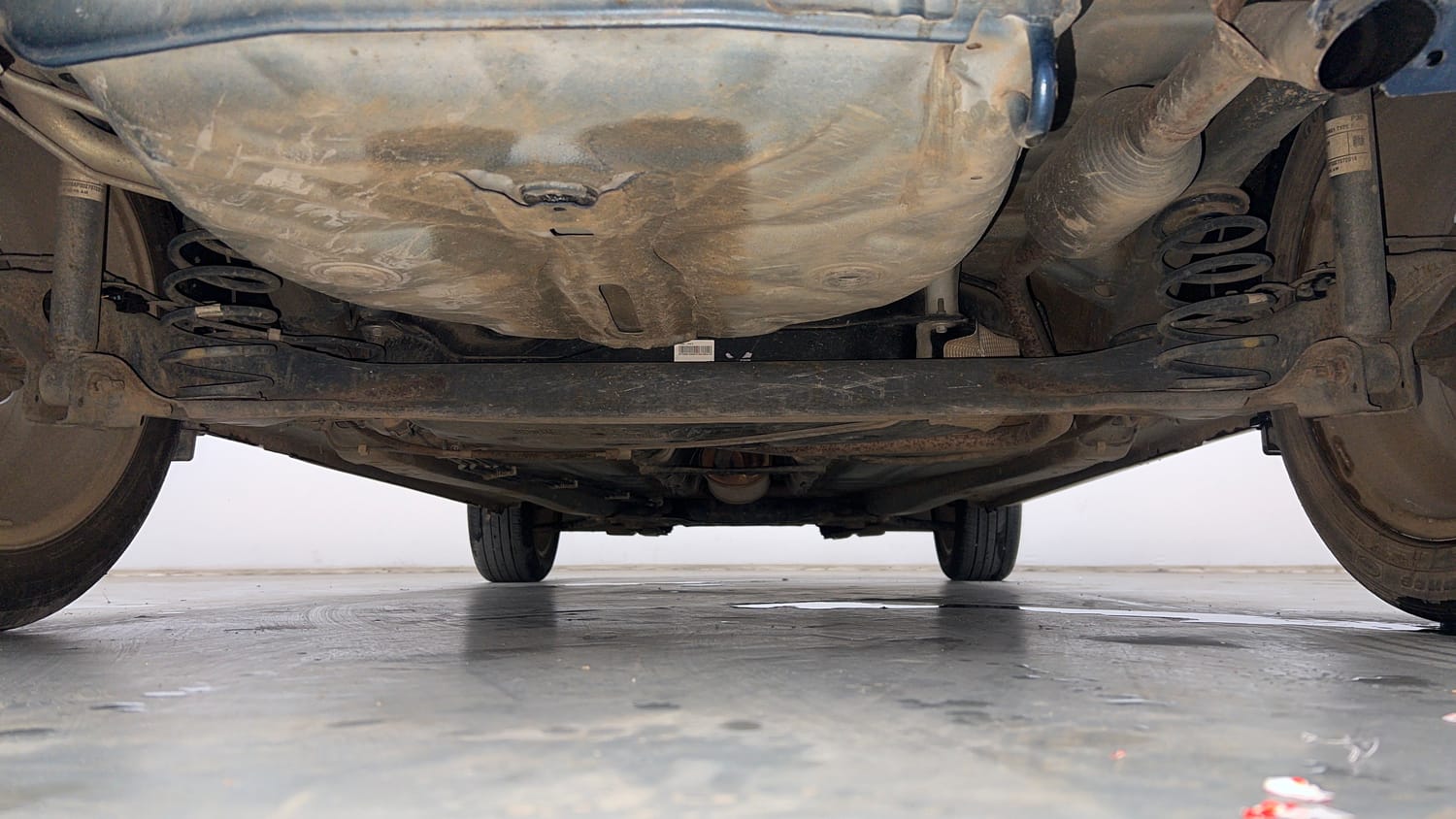 Used 2018 Maruti Suzuki Baleno Alpha 1.2 Petrol Manual extra REAR UNDERBODY VIEW (TAKEN FROM REAR)