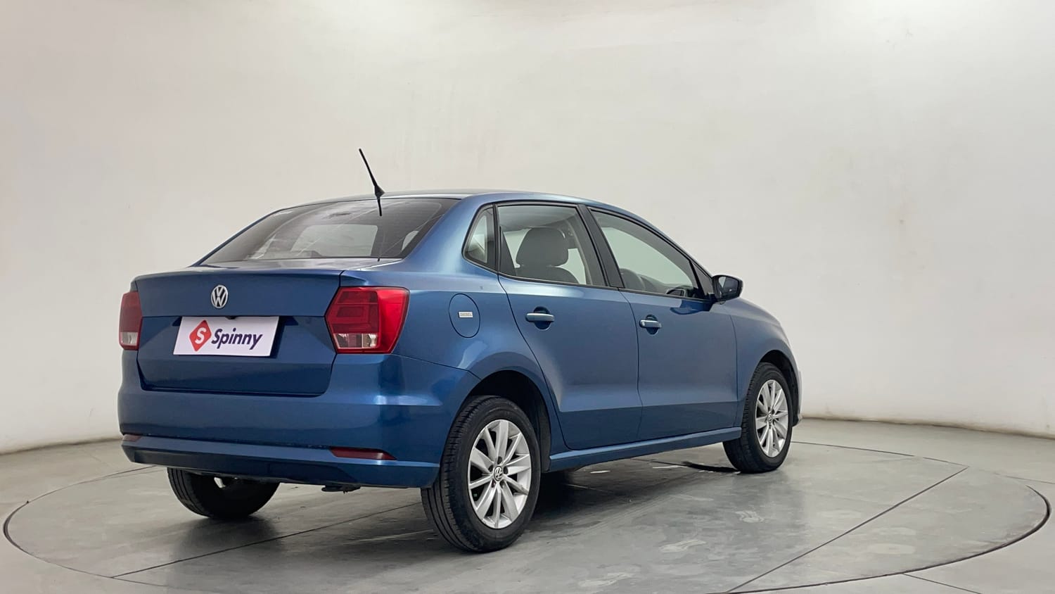 Used 2016 Volkswagen Ameo Highline 1.5L AT Diesel Automatic exterior RIGHT REAR CORNER VIEW