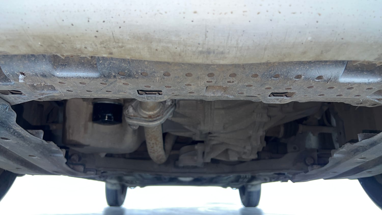 Used 2017 Maruti Suzuki Dzire VXi AMT Petrol Automatic extra FRONT LEFT UNDERBODY VIEW