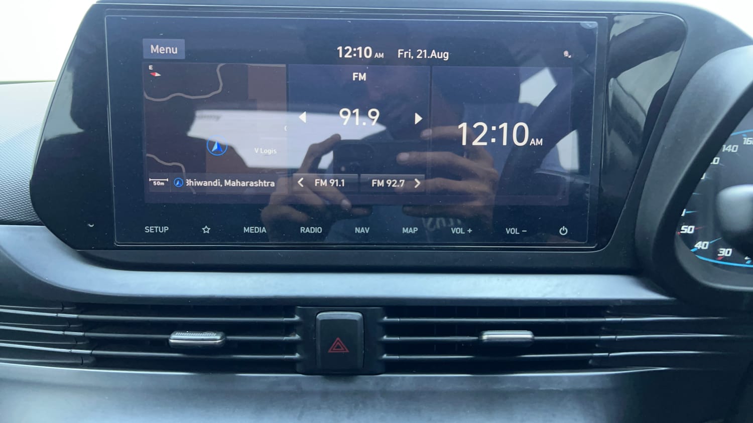 Used 2023 Hyundai New i20 Asta (O) 1.2 MT Petrol Manual interior MUSIC SYSTEM & AC CONTROL VIEW