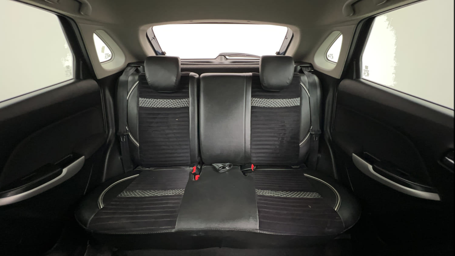 Used 2017 Maruti Suzuki Baleno Alpha 1.2 Petrol Manual interior REAR SEAT CONDITION VIEW