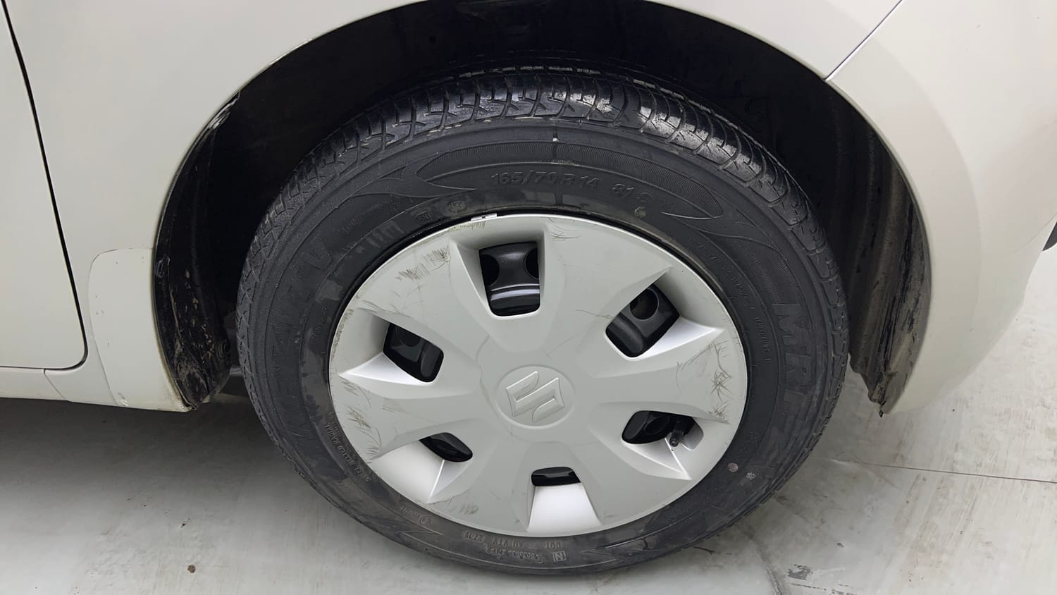 Used 2019 Maruti Suzuki Wagon R VXi 1.0 Petrol Manual tyres RIGHT FRONT TYRE RIM VIEW