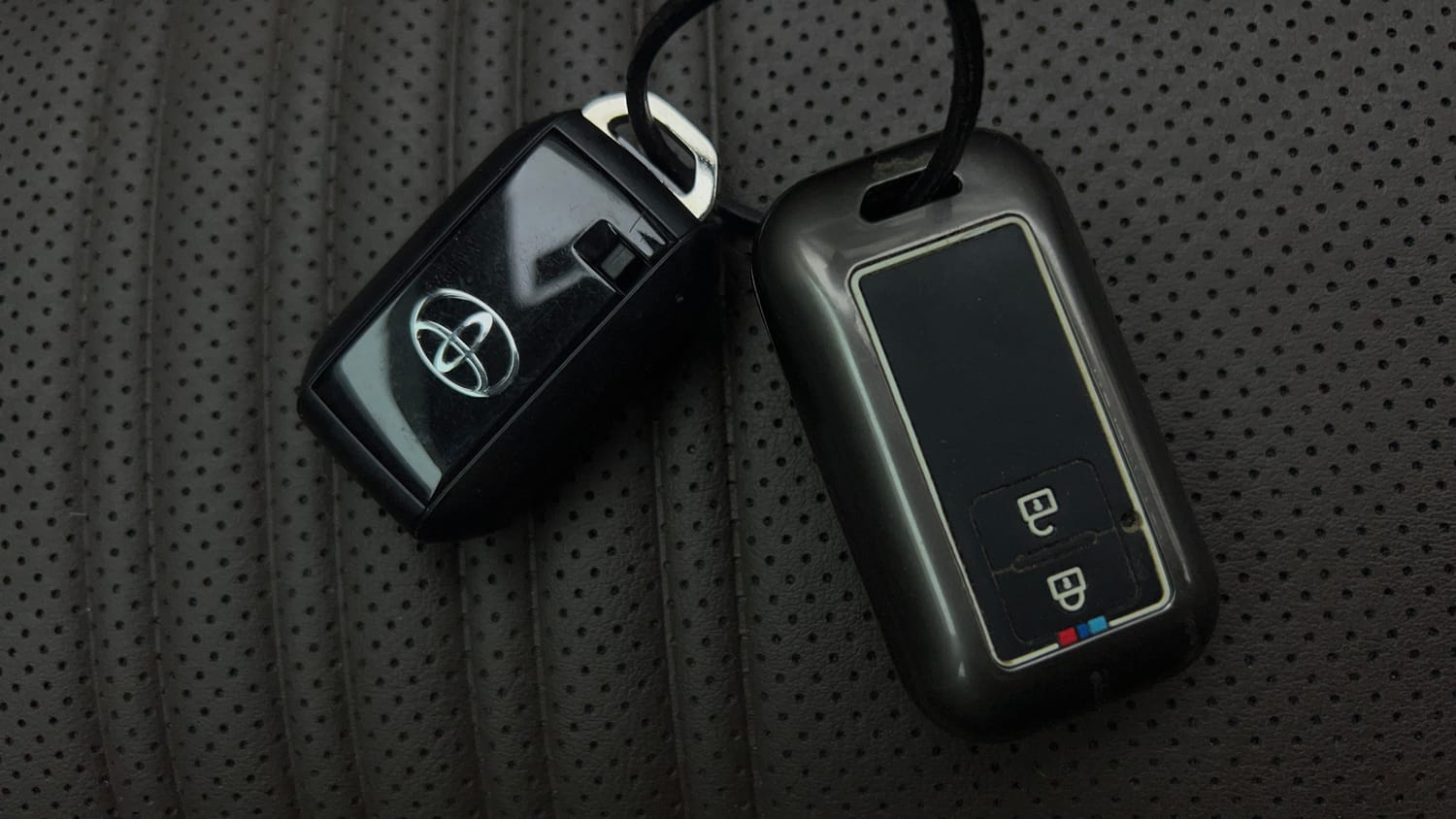 Used 2024 Toyota Urban Cruiser Hyryder V Hybrid Hybrid Automatic extra CAR KEY VIEW