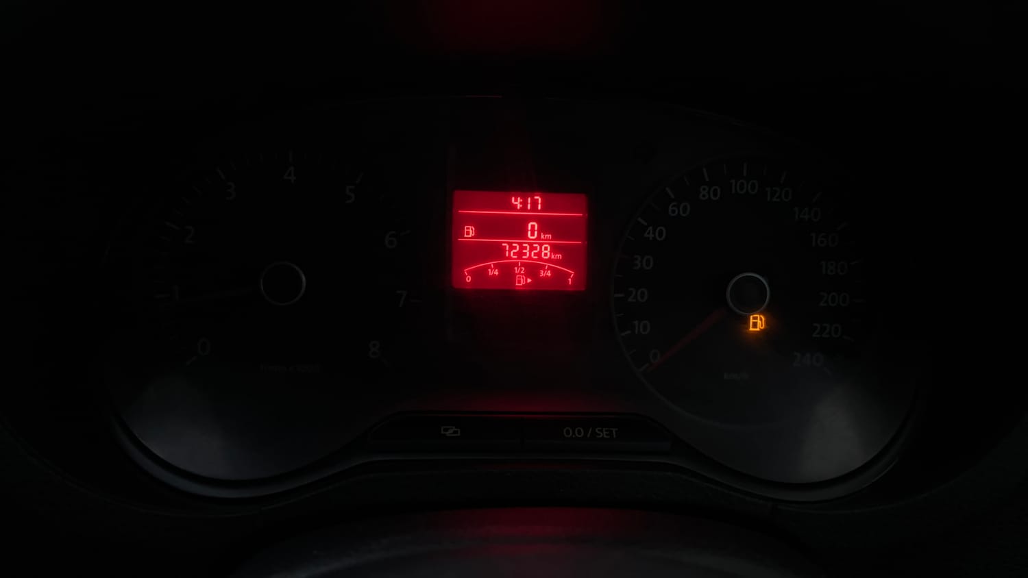 Used 2014 Volkswagen Polo Comfortline 1.2L (P) Petrol Manual interior CLUSTERMETER VIEW