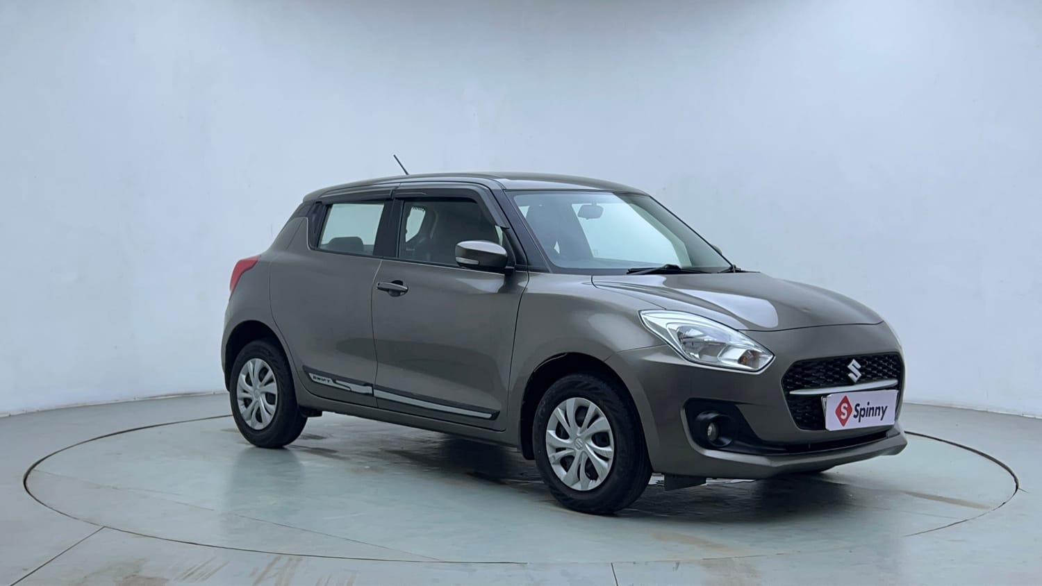Used 2022 Maruti Suzuki Swift VXi Petrol Manual exterior RIGHT FRONT CORNER VIEW