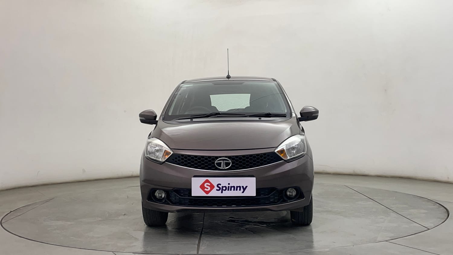 Used 2018 Tata Tiago Revotron XZ Petrol Manual exterior FRONT VIEW