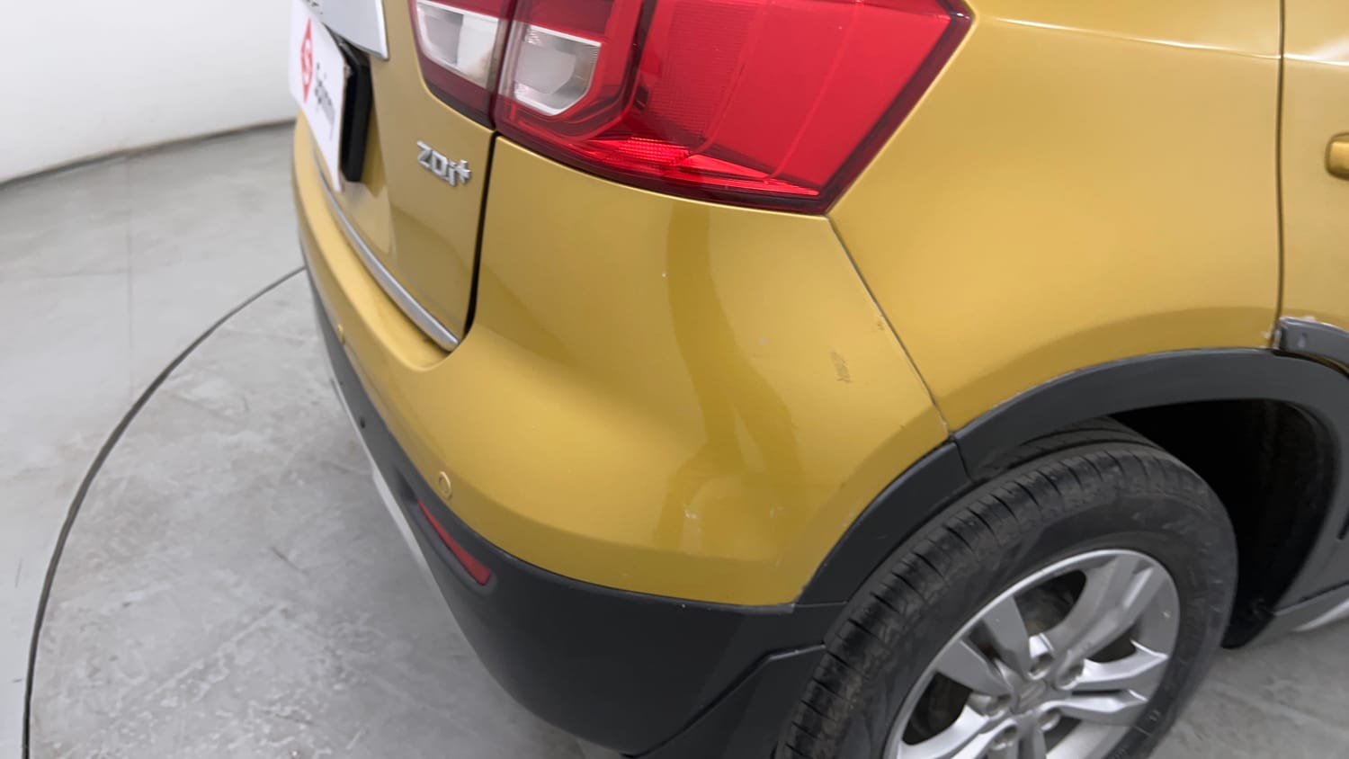 Used 2017 Maruti Suzuki Vitara Brezza ZDi+ Dual Tone Diesel Manual dents MINOR SCRATCH
