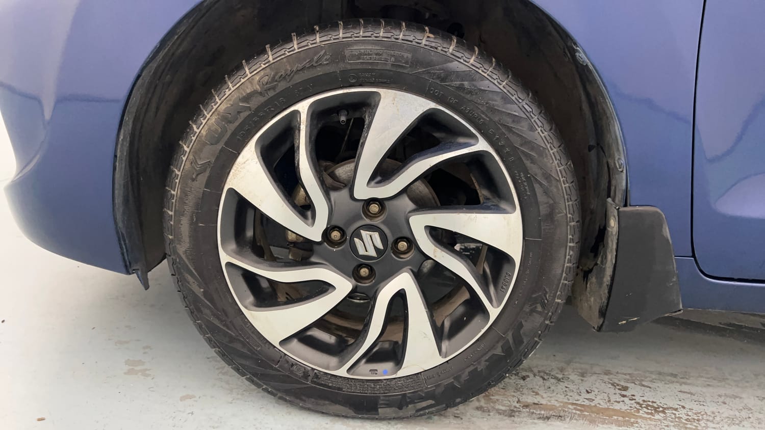Used 2020 Maruti Suzuki Baleno Alpha Petrol Manual tyres LEFT FRONT TYRE RIM VIEW