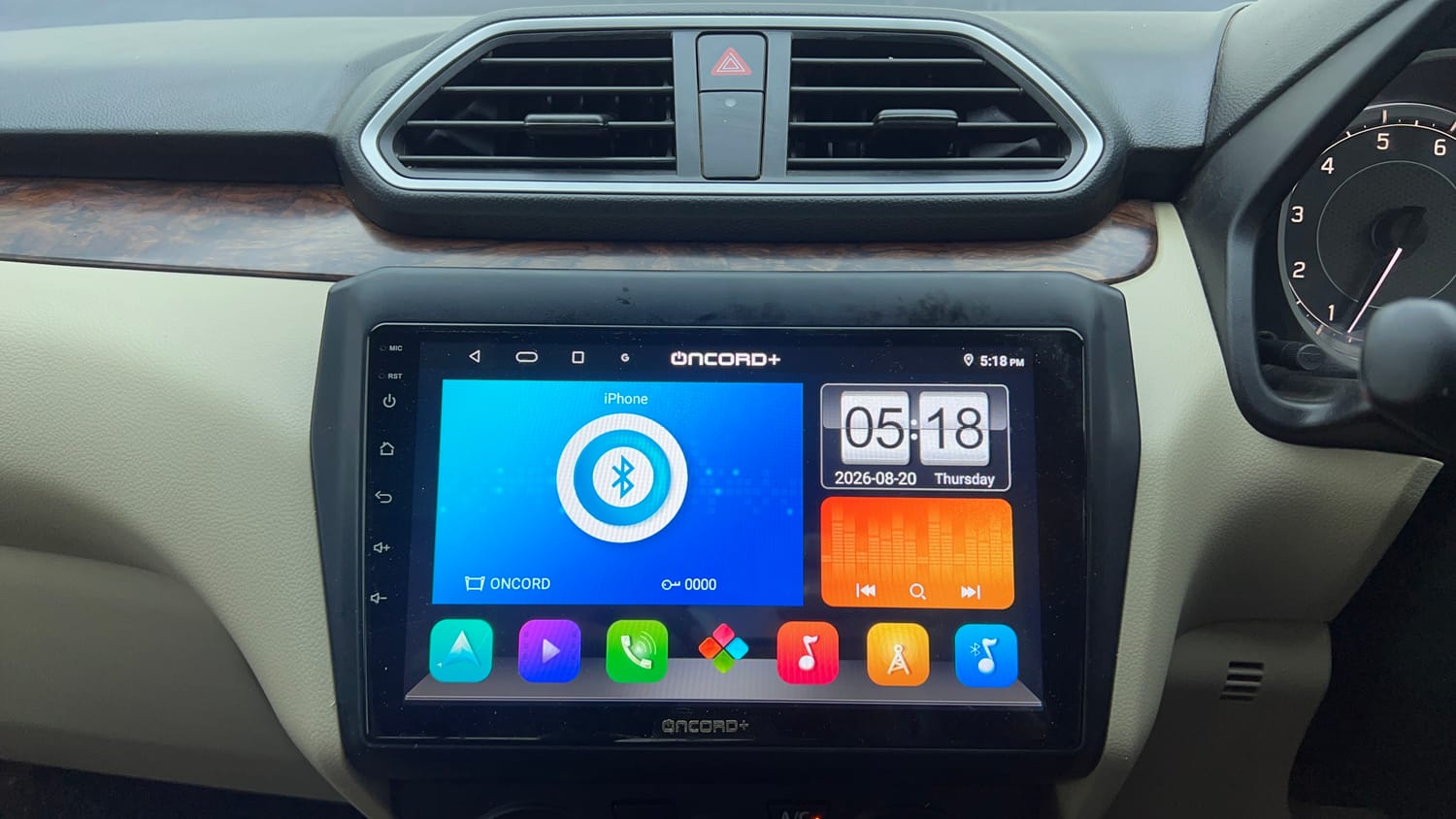 Used 2017 Maruti Suzuki Dzire VXi AMT Petrol Automatic top_features Integrated (in-dash) music system