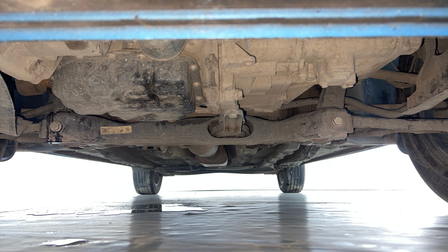 Used 2022 Skoda Slavia Style 1.0L TSI MT Petrol Manual extra FRONT LEFT UNDERBODY VIEW