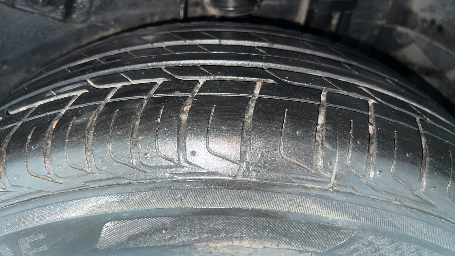 Used 2022 Tata Nexon XZA Plus (Premium) Diesel Diesel Automatic tyres LEFT REAR TYRE TREAD VIEW