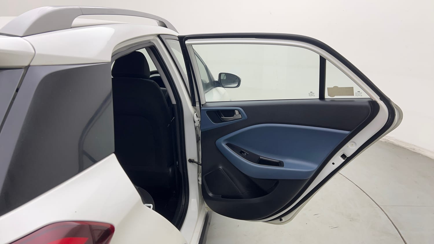 Used 2016 Hyundai i20 Active 1.2 SX Petrol Manual interior RIGHT REAR DOOR OPEN VIEW