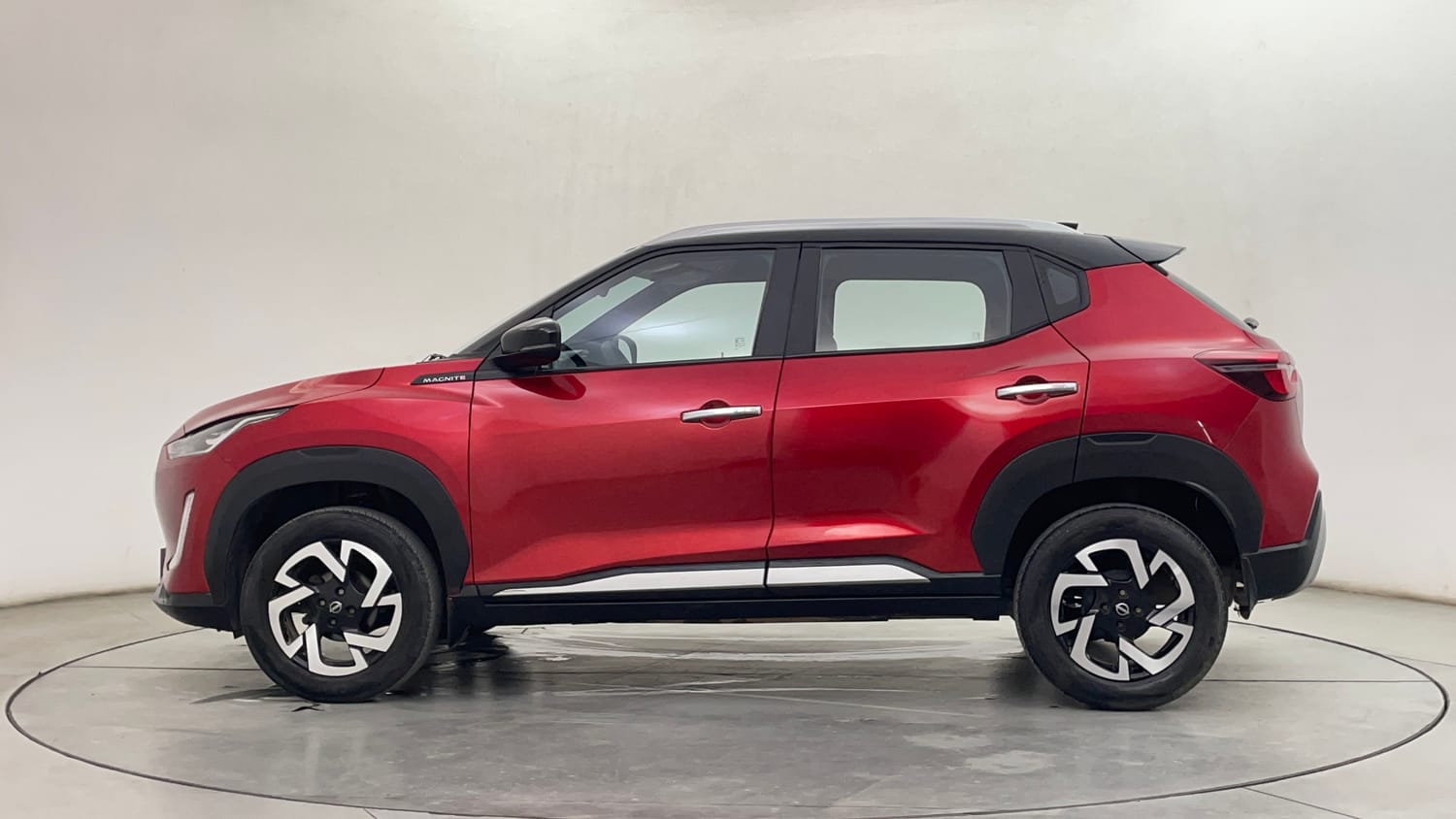 Used 2023 Nissan Magnite XV Petrol Manual exterior LEFT SIDE VIEW