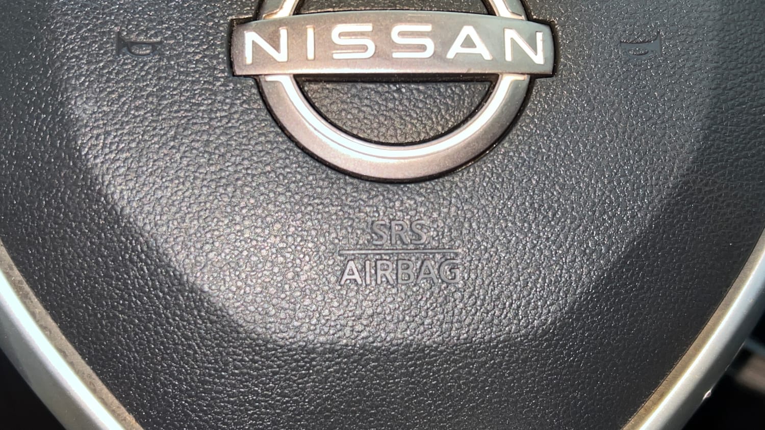 Used 2021 Nissan Magnite XE Petrol Manual top_features Airbags