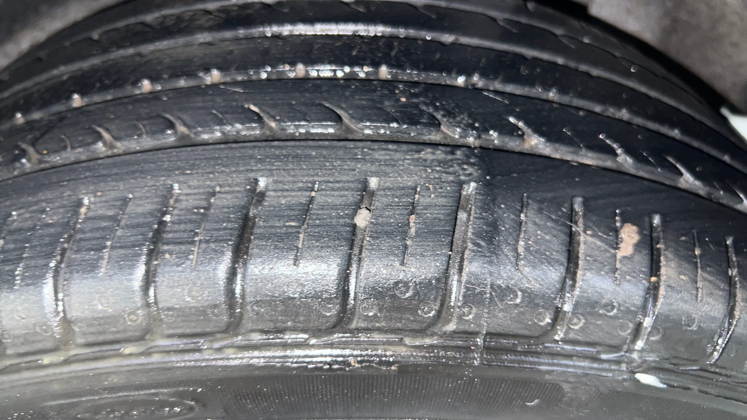 Used 2017 Maruti Suzuki Baleno Zeta 1.2 AT Petrol Automatic tyres LEFT REAR TYRE TREAD VIEW