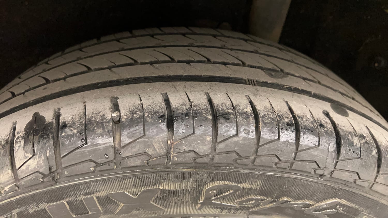Used 2017 Maruti Suzuki Vitara Brezza ZDi+ Dual Tone Diesel Manual tyres LEFT REAR TYRE TREAD VIEW
