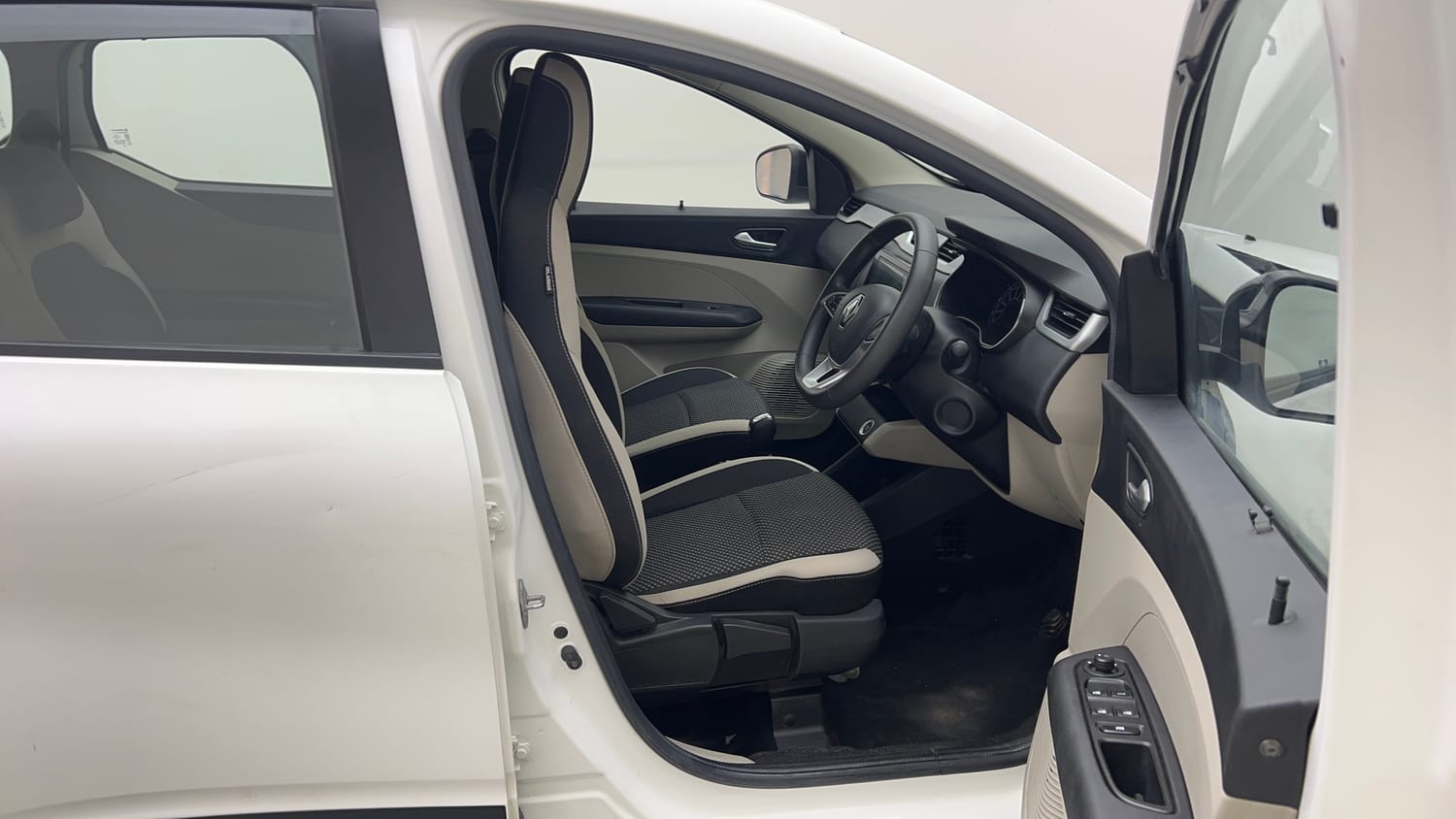 Used 2022 Renault Triber RXZ Petrol Automatic interior RIGHT SIDE FRONT DOOR CABIN VIEW