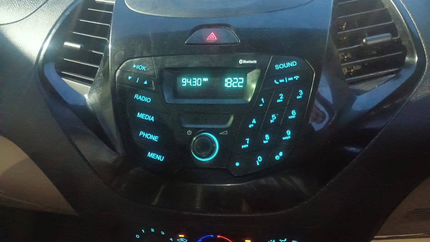 Used 2016 Ford Figo Aspire Trend 1.5 TDCi Diesel Manual top_features Integrated (in-dash) music system