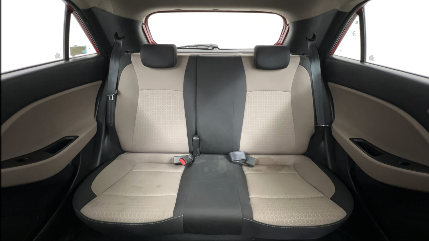 Used 2015 Hyundai Elite i20 Asta 1.2 Petrol Manual interior REAR SEAT CONDITION VIEW