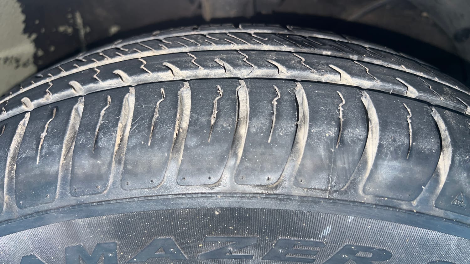 Used 2019 Maruti Suzuki Dzire VXi AMT Petrol Automatic tyres RIGHT FRONT TYRE TREAD VIEW