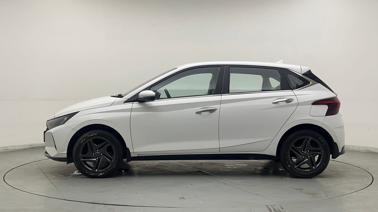 Used 2024 Hyundai i20 Sportz 1.2 MT Petrol Manual exterior LEFT SIDE VIEW