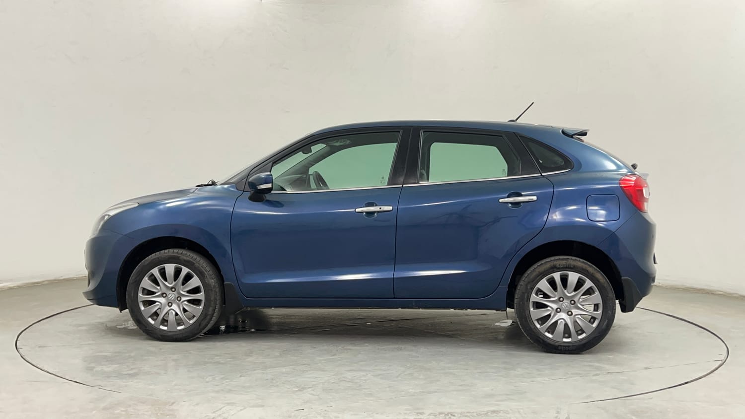 Used 2017 Maruti Suzuki Baleno Alpha 1.2 Petrol Manual exterior LEFT SIDE VIEW