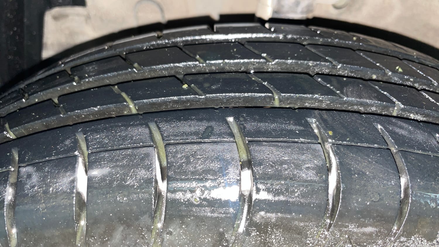 Used 2016 Maruti Suzuki Swift Dzire VXI Petrol Manual tyres LEFT FRONT TYRE TREAD VIEW
