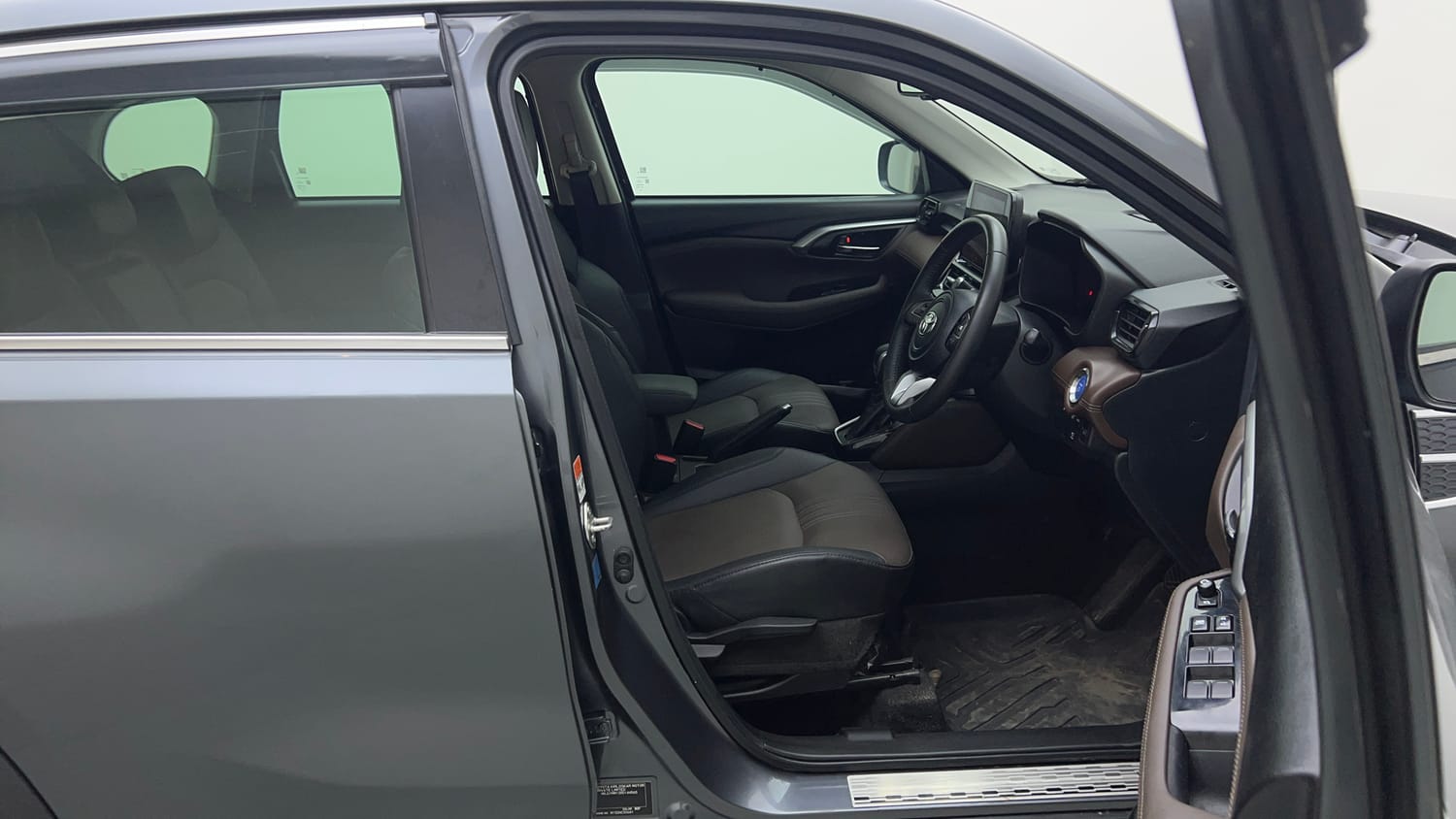 Used 2024 Toyota Urban Cruiser Hyryder V Hybrid Hybrid Automatic interior RIGHT SIDE FRONT DOOR CABIN VIEW
