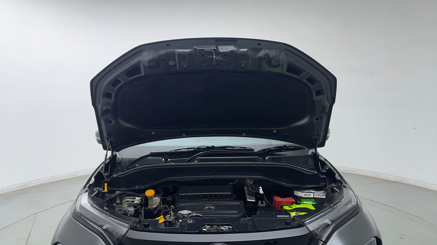 Used 2022 Tata Punch Adventure MT Petrol Manual engine ENGINE & BONNET OPEN FRONT VIEW