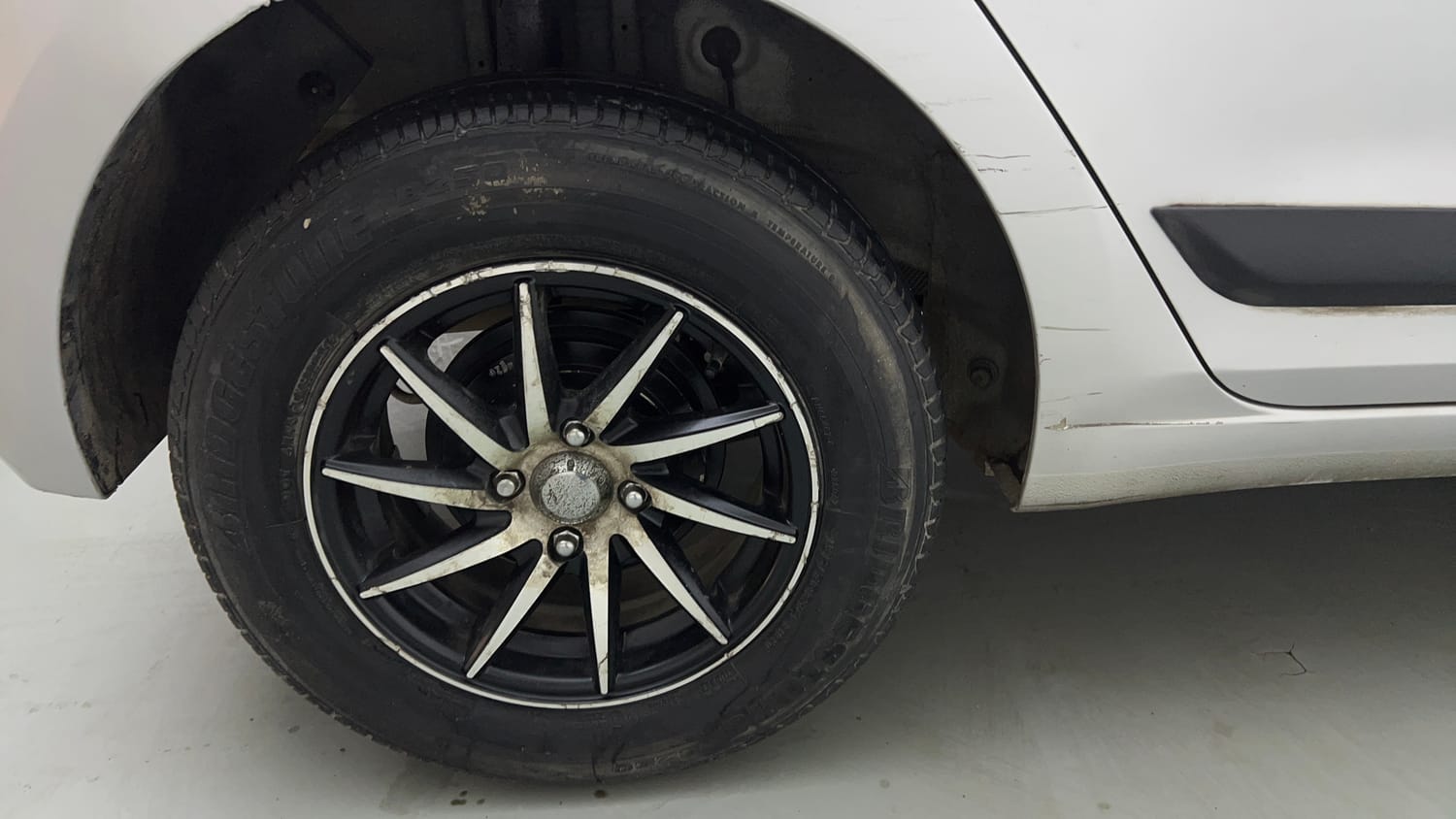 Used 2018 Hyundai Elite i20 Sportz 1.2 Petrol Manual tyres RIGHT REAR TYRE RIM VIEW