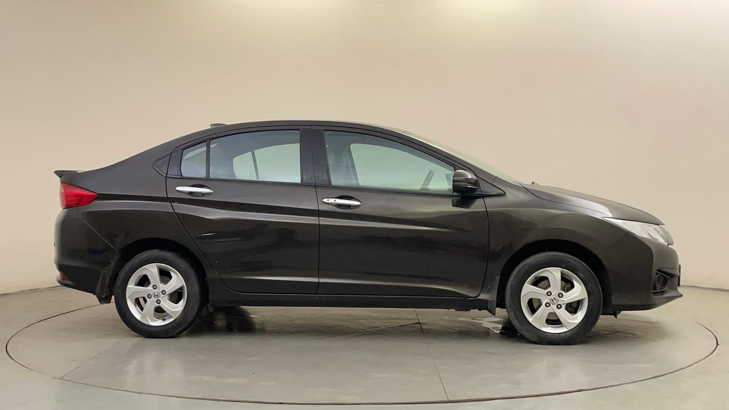 Used 2016 Honda City VX Petrol Manual exterior RIGHT SIDE VIEW