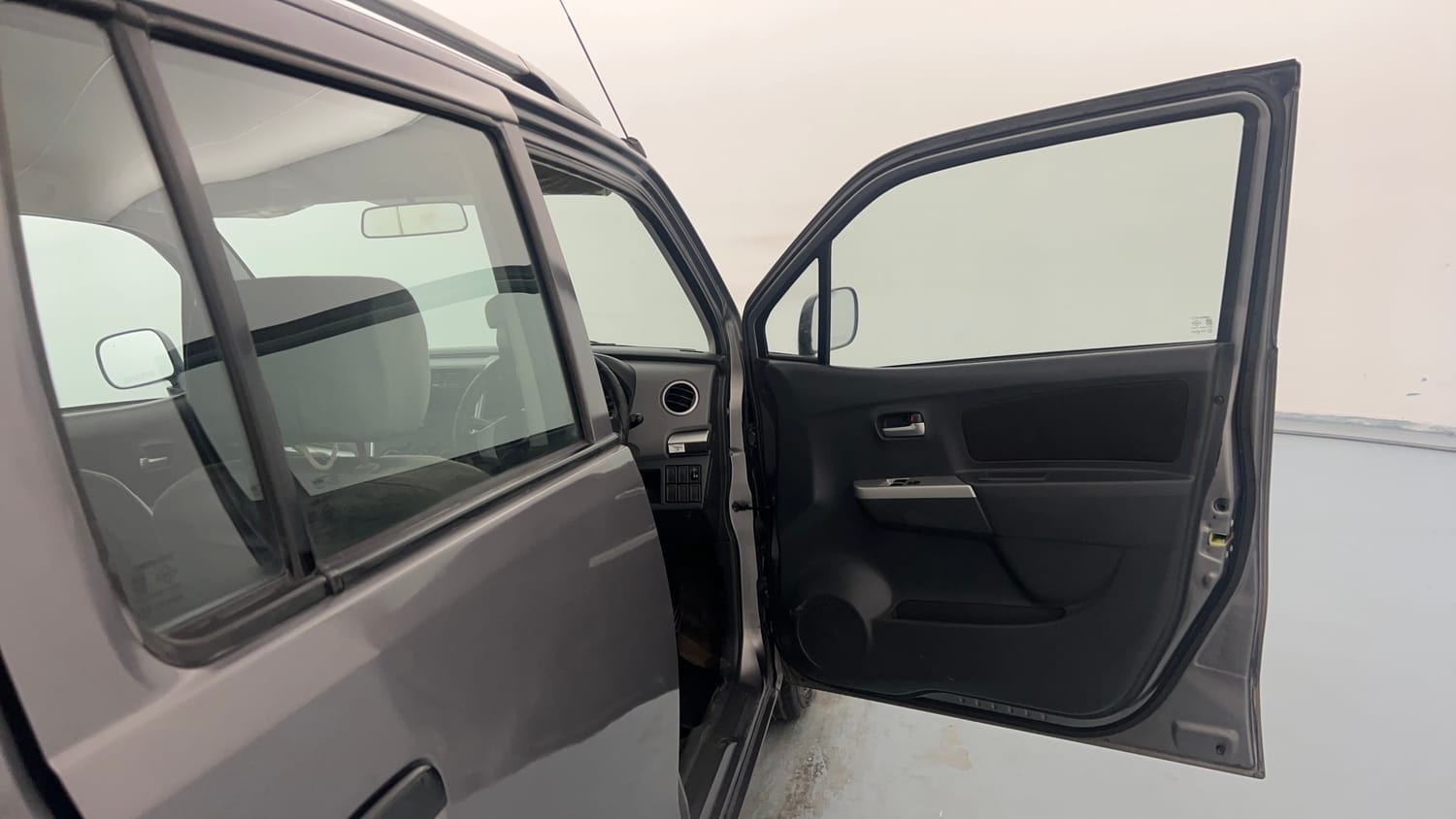 Used 2012 Maruti Suzuki Wagon R LXi Petrol Manual interior RIGHT FRONT DOOR OPEN VIEW