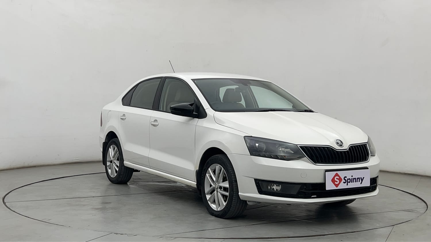 Used 2018 Skoda Rapid Style 1.6 MPI Petrol Manual exterior RIGHT FRONT CORNER VIEW