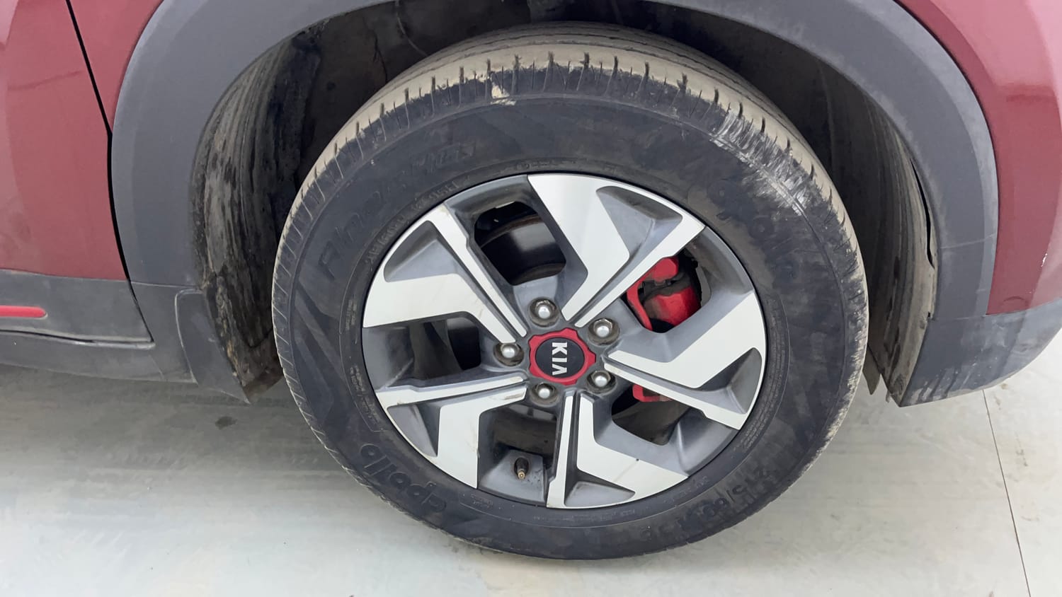 Used 2021 Kia Sonet GTX Plus 1.0 DCT Petrol Automatic tyres RIGHT FRONT TYRE RIM VIEW