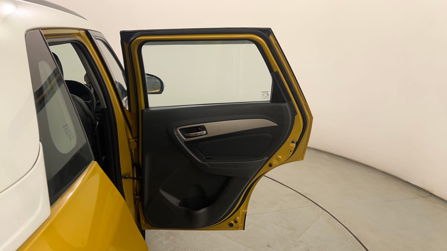 Used 2017 Maruti Suzuki Vitara Brezza ZDi+ Dual Tone Diesel Manual interior RIGHT REAR DOOR OPEN VIEW