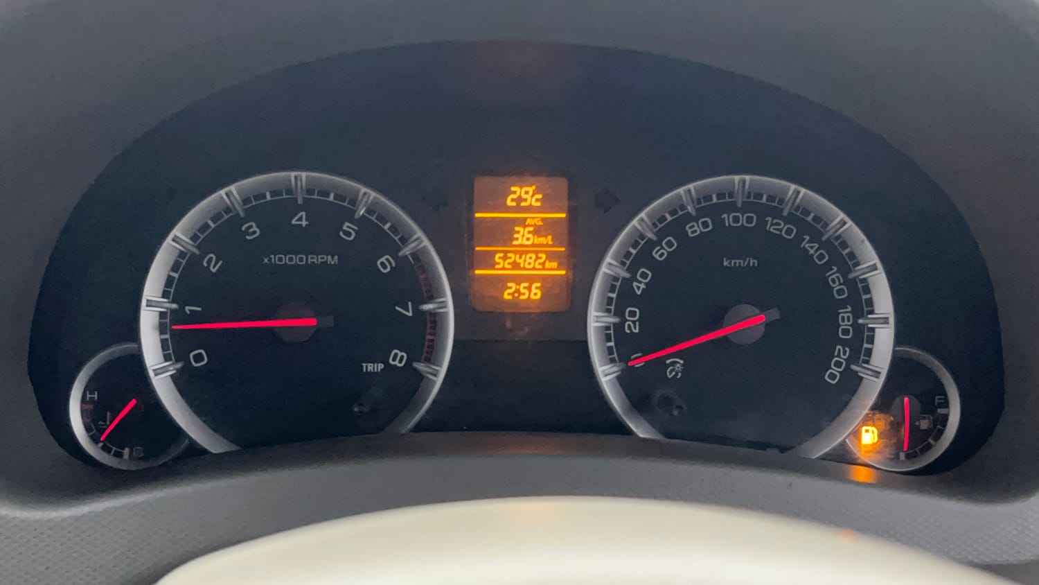Used 2014 Maruti Suzuki Ertiga ZXi Petrol Manual interior CLUSTERMETER VIEW