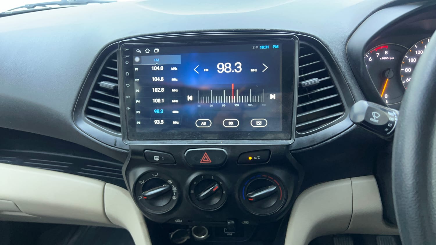 Used 2019 Hyundai Santro Sportz CNG Cng Manual top_features Touch screen infotainment system