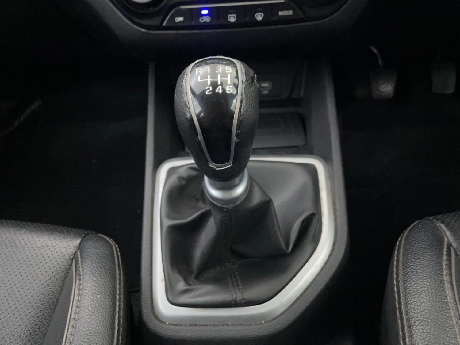 Used 2018 Hyundai Creta SX 1.6 (O) Petrol Petrol Manual interior GEAR  KNOB VIEW