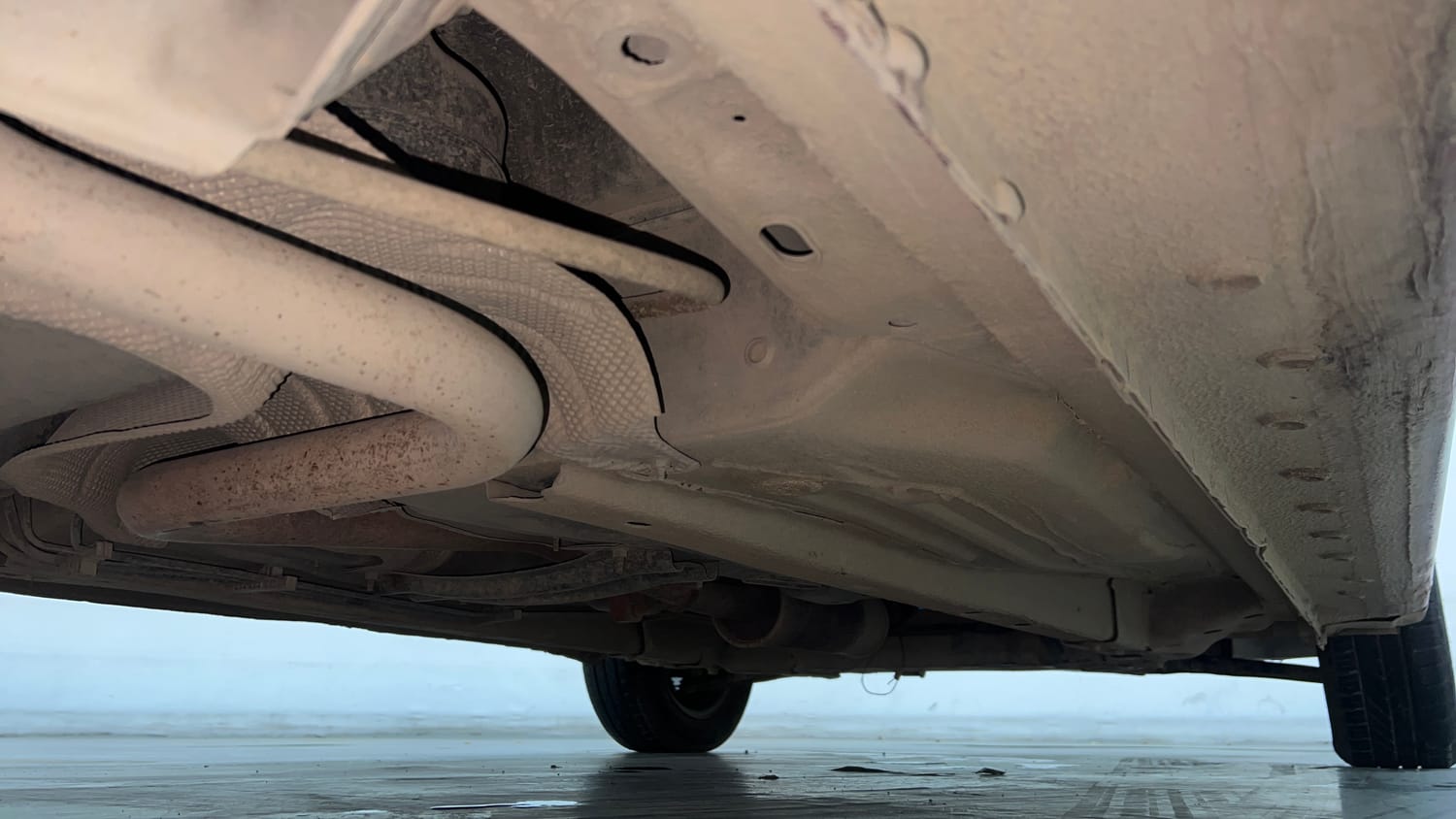 Used 2015 Ford Figo Aspire Trend 1.2 Ti-VCT Petrol Manual extra REAR RIGHT UNDERBODY VIEW